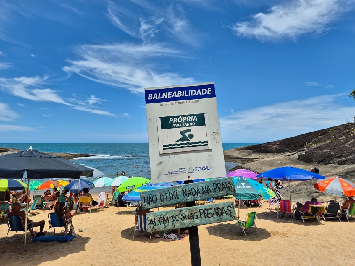 Investimentos em saneamento mantêm praias de Guarapari próprias para banho