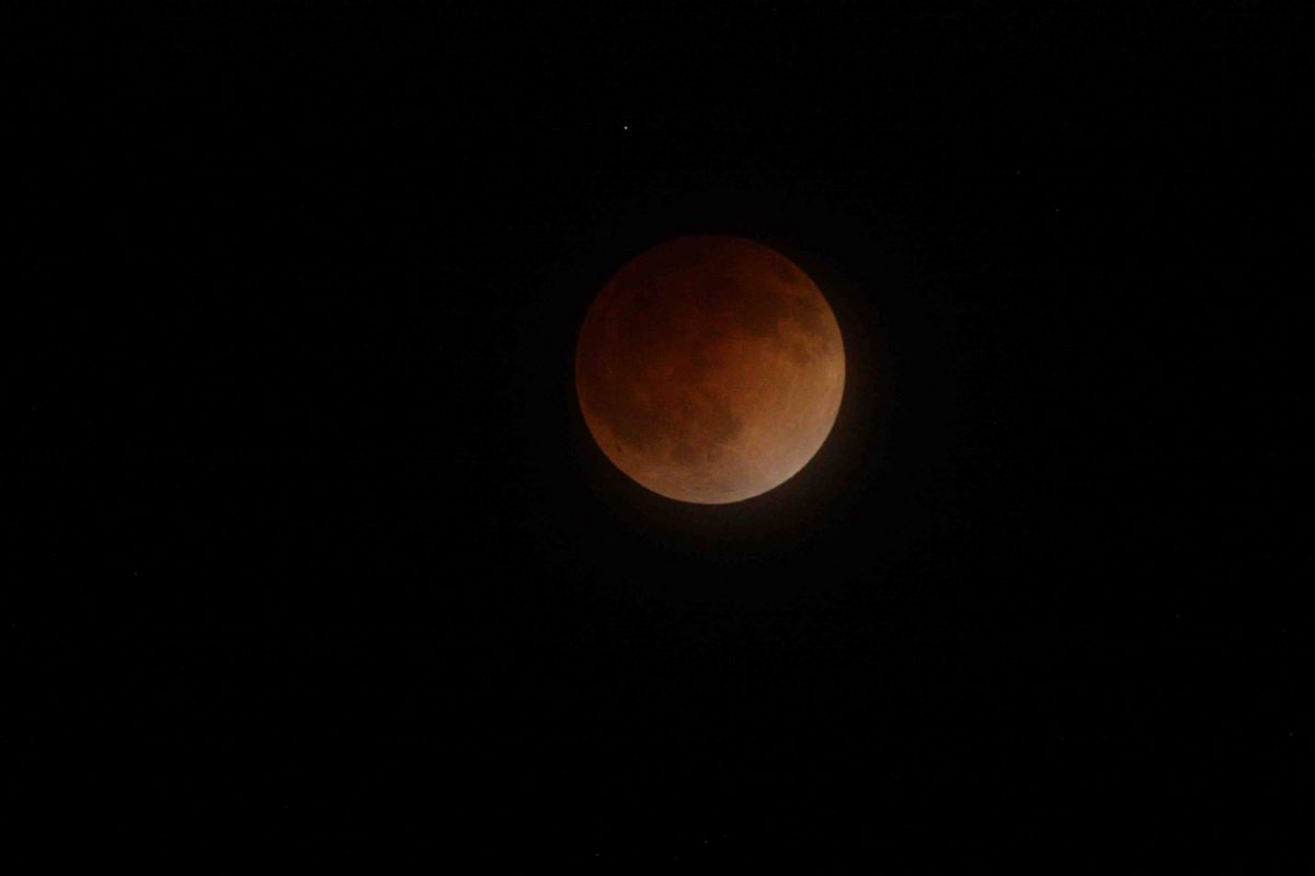 Semana terá eclipse lunar e poderá ser visto no Brasil