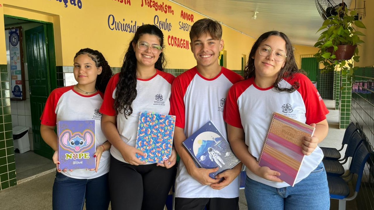 Escola de Alfredo Chaves ganha centro de idiomas com vagas para inglês de graça
