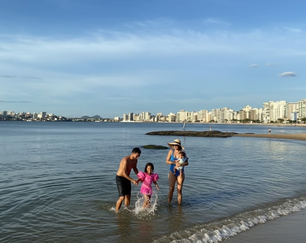 Banho de mar pode reduzir estresse, melhorar o sono e favorecer a saúde da pele