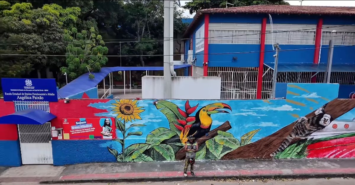 Mural artístico em escola estadual resgata a identidade de Guarapari