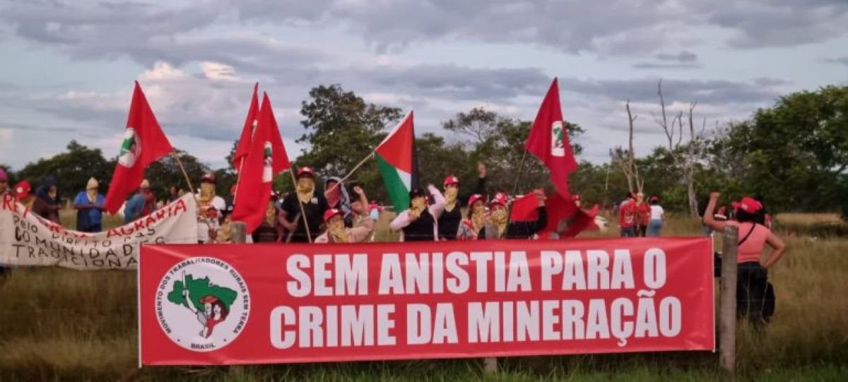 3º dia: MST mantém ocupação em área da Samarco em Anchieta