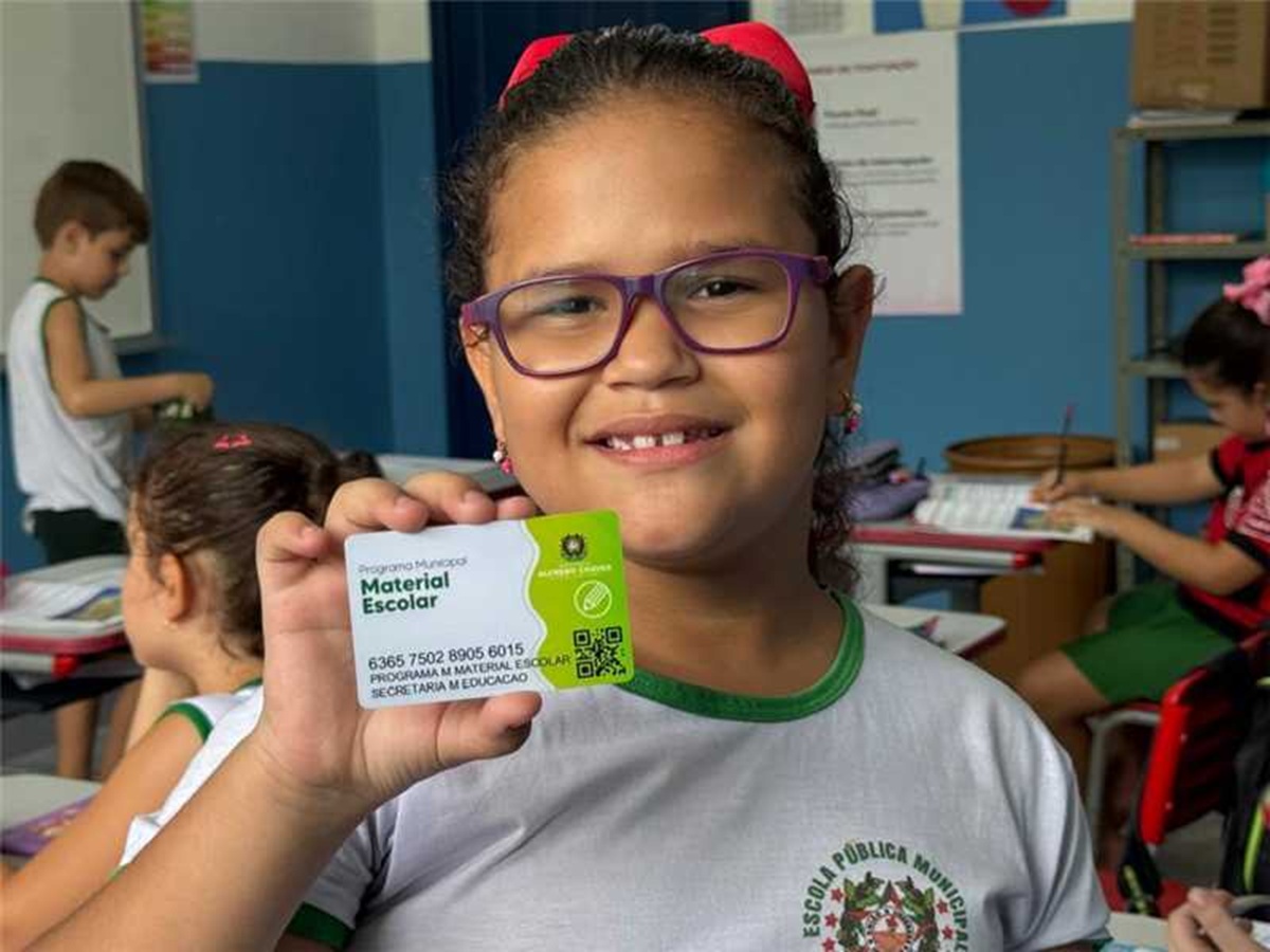 Alunos de Alfredo Chaves e comércio local são beneficiados com Programa Material Escolar